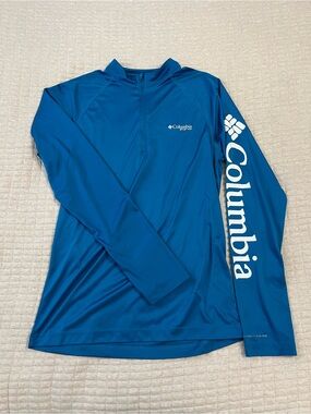 Columbia Blue Quarter-Zip Long Sleeve Performance Shirt